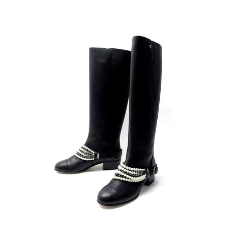 bottes cavalieres chanel|chanel mademoiselle shoes.